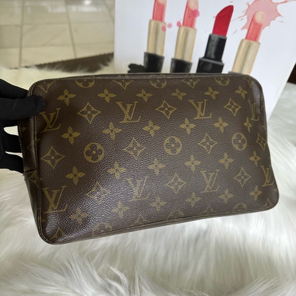 Louis Vuitton Other - Vintage Vanity Clutch